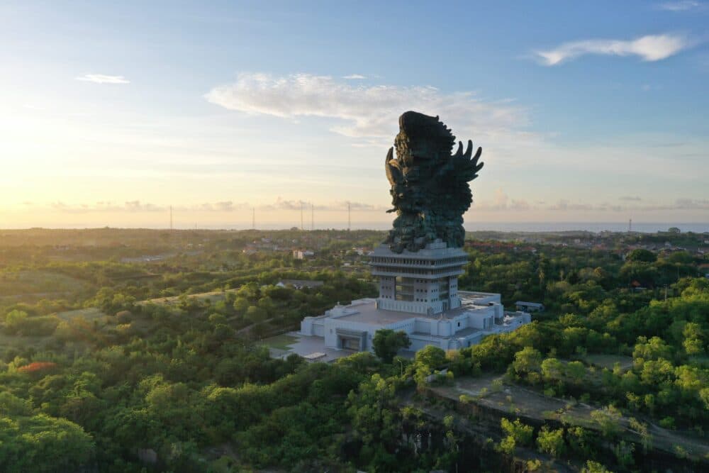 Proses Pembuatan Patung GWK: Karya Seni Terumit yang Pernah Dibangun di Indonesia