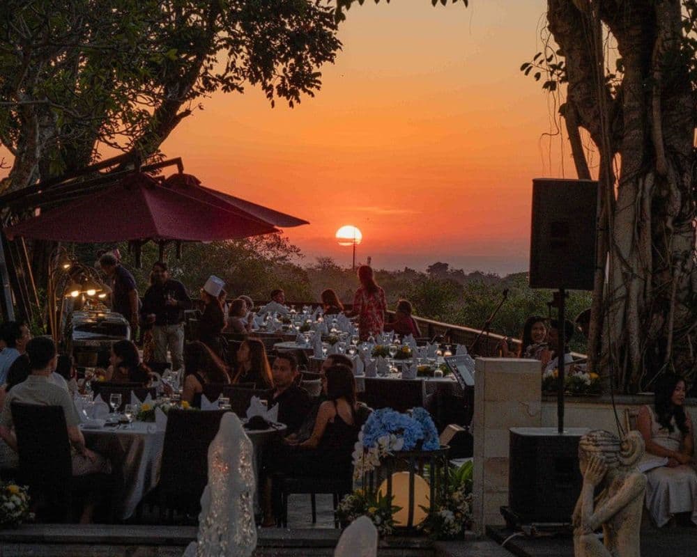 Lounge Resto Jendela Bali: Tempat Chill Paling Nyaman dan Eksotis di Bali Selatan