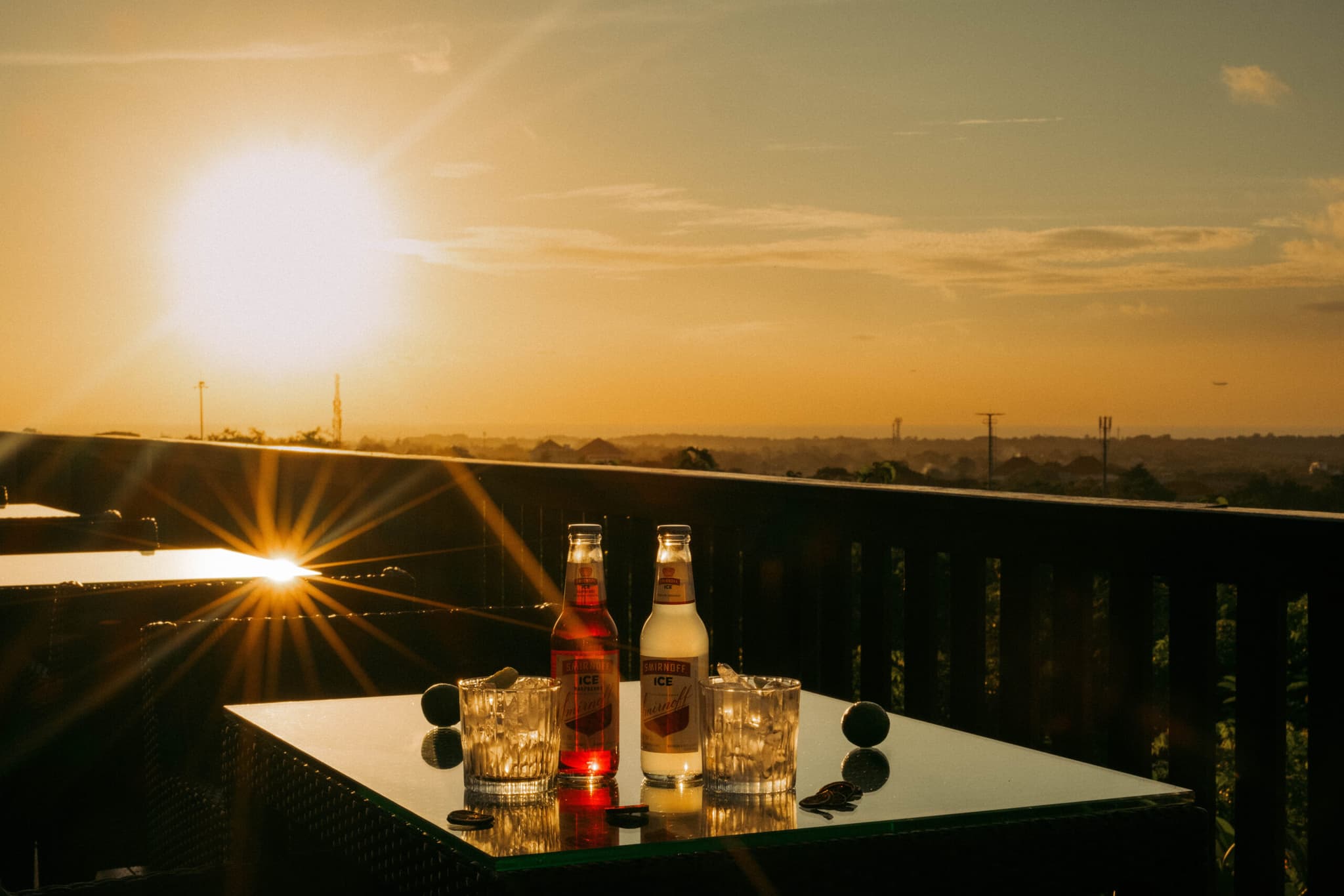 Jendela Bali Lounge Restaurant: Resto Sunset di Bali dengan View Memukau