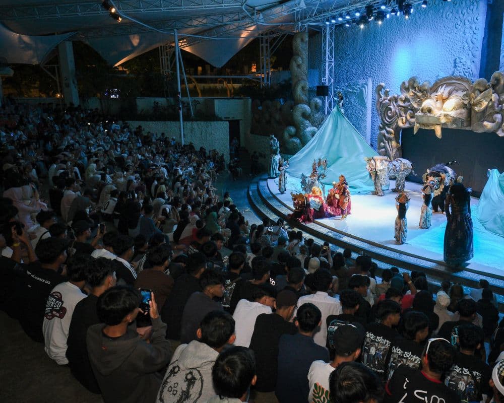 BarAong Show di GWK, Agenda Wajib Liburan Sekolah di Bali