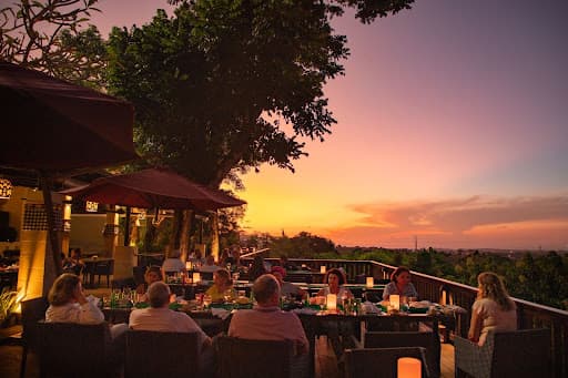 Dinner Jimbaran, Bali: Where the Views Meet Flavorful Bites