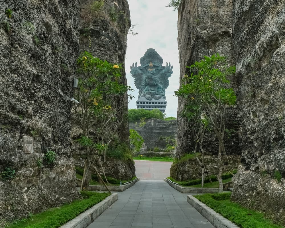 Patung di Bali: GWK Jadi Simbol Keajaiban Seni dan Budaya di Pulau Dewata