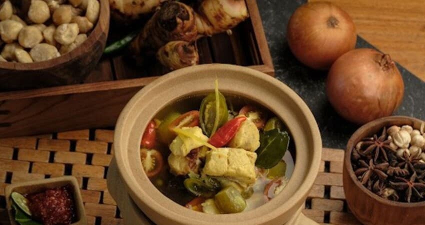 What to Eat in Bali: 20 Must Try Dishes & Dining Tips for Every Taste