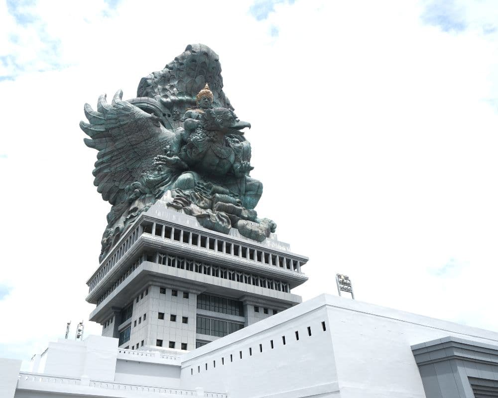 Mengagumi Karya Spektakuler Patung Bali, Indah dari Setiap Sudut!